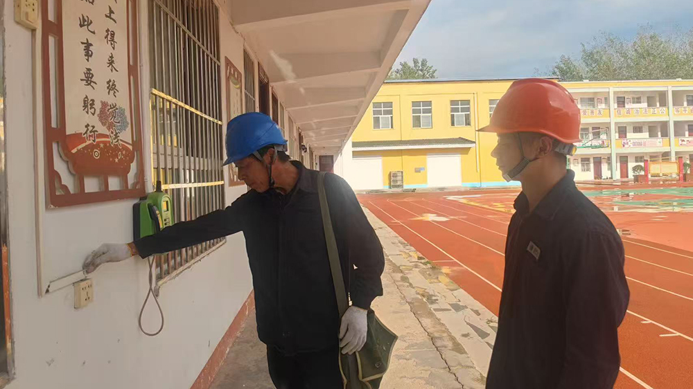 国网泌阳县供电公司护航开学季