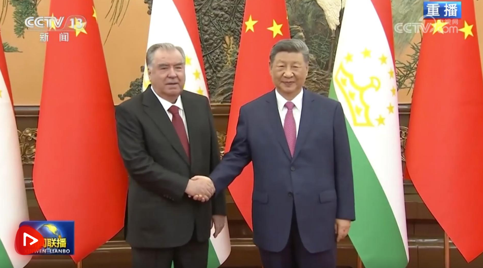 习近平会见塔吉克斯坦总统拉赫蒙