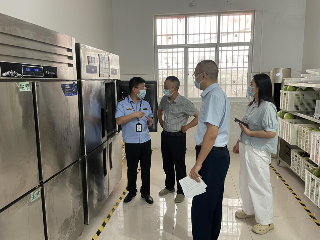 罗山县市场监管局朱堂市场监管所开展2025年秋季开学食品安全专项检查