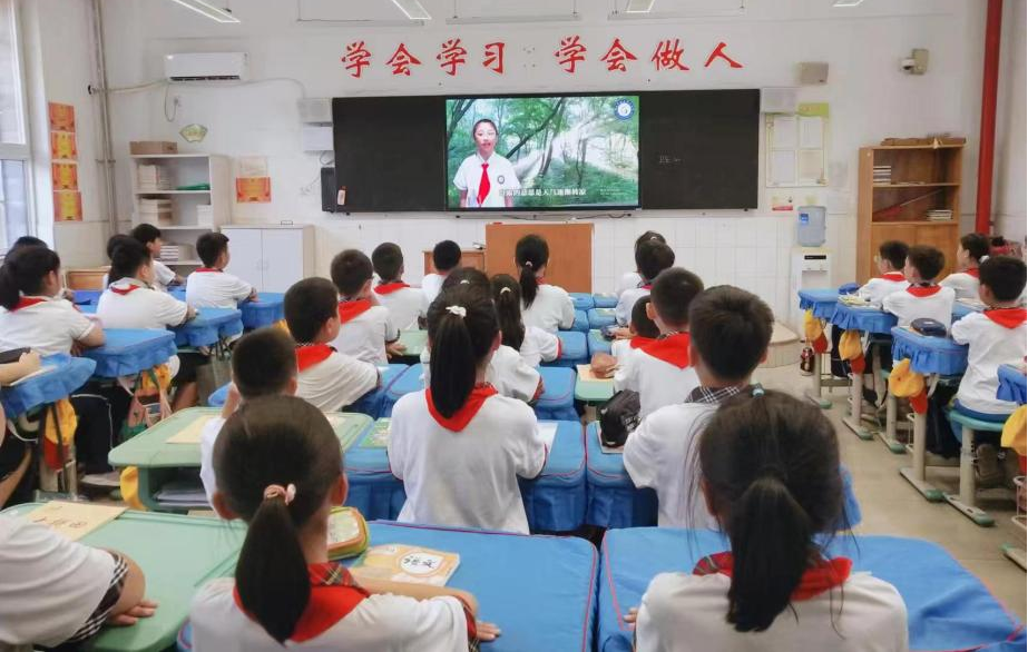 濮阳市油田第六小学教育集团开展“白露”节气主题活动   