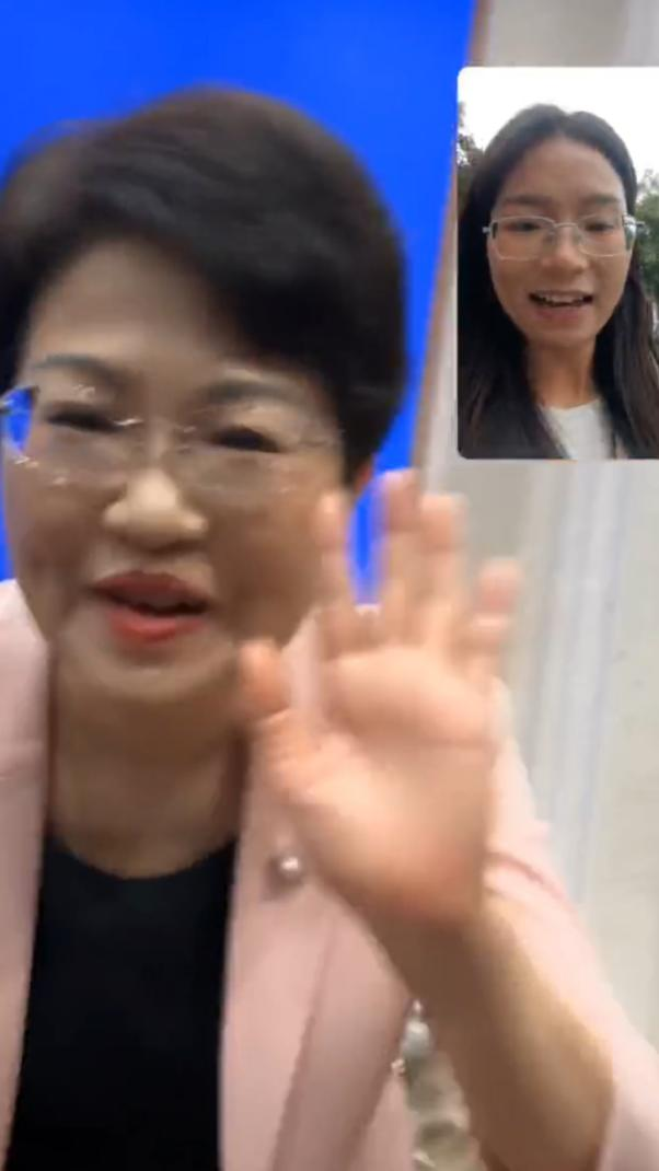 【象·北京】“別看是個(gè)‘娃娃’，她可厲害了！” 咱河南鶴壁28歲女村長(zhǎng)在國(guó)新辦發(fā)布會(huì)上被點(diǎn)贊