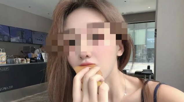 女主播称被家门口的快递包裹炸伤，警方回应