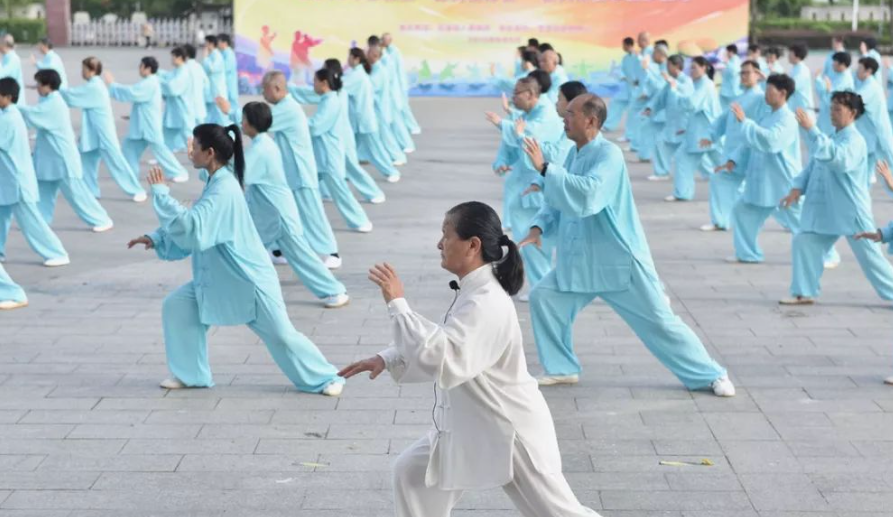 太极拳学科高质量发展与中华民族共同体意识培育研究——基于“三交”与“四个与共”的路径探析 太极拳学科高质量发展与中华民族共同体意识培育研究——基于“三交”与“四个与共”的路径探析
