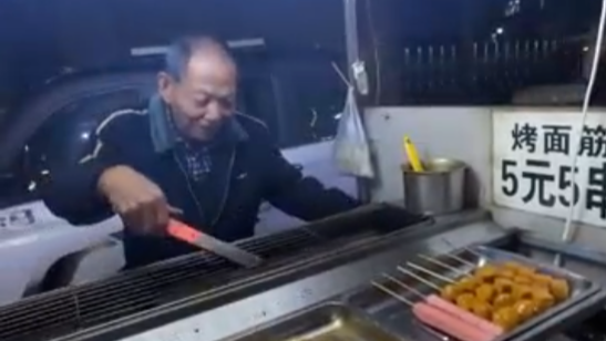 面筋爷爷酷似袁隆平走红 家属发声