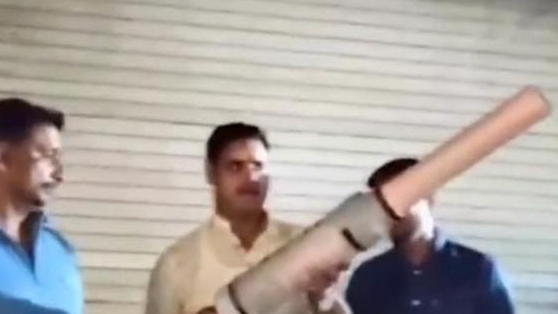 印流行“爆竹枪” 已致14名儿童失明：爆炸会释放金属碎片