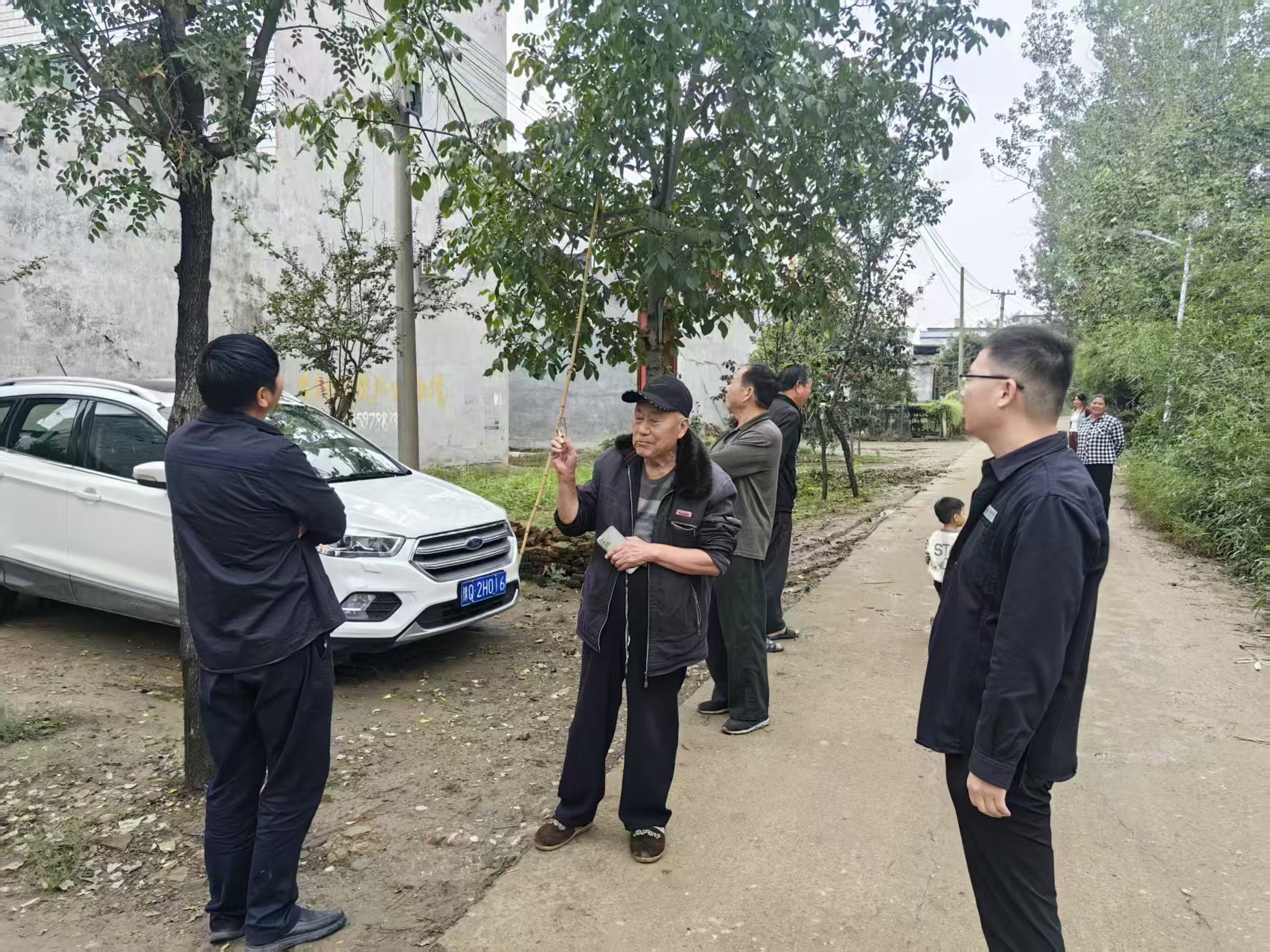 国网泌阳县供电公司走访听民声 暖心送到家