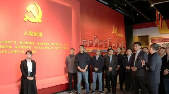 以党建引领新时代师德师风建设 以党建引领新时代师德师风建设