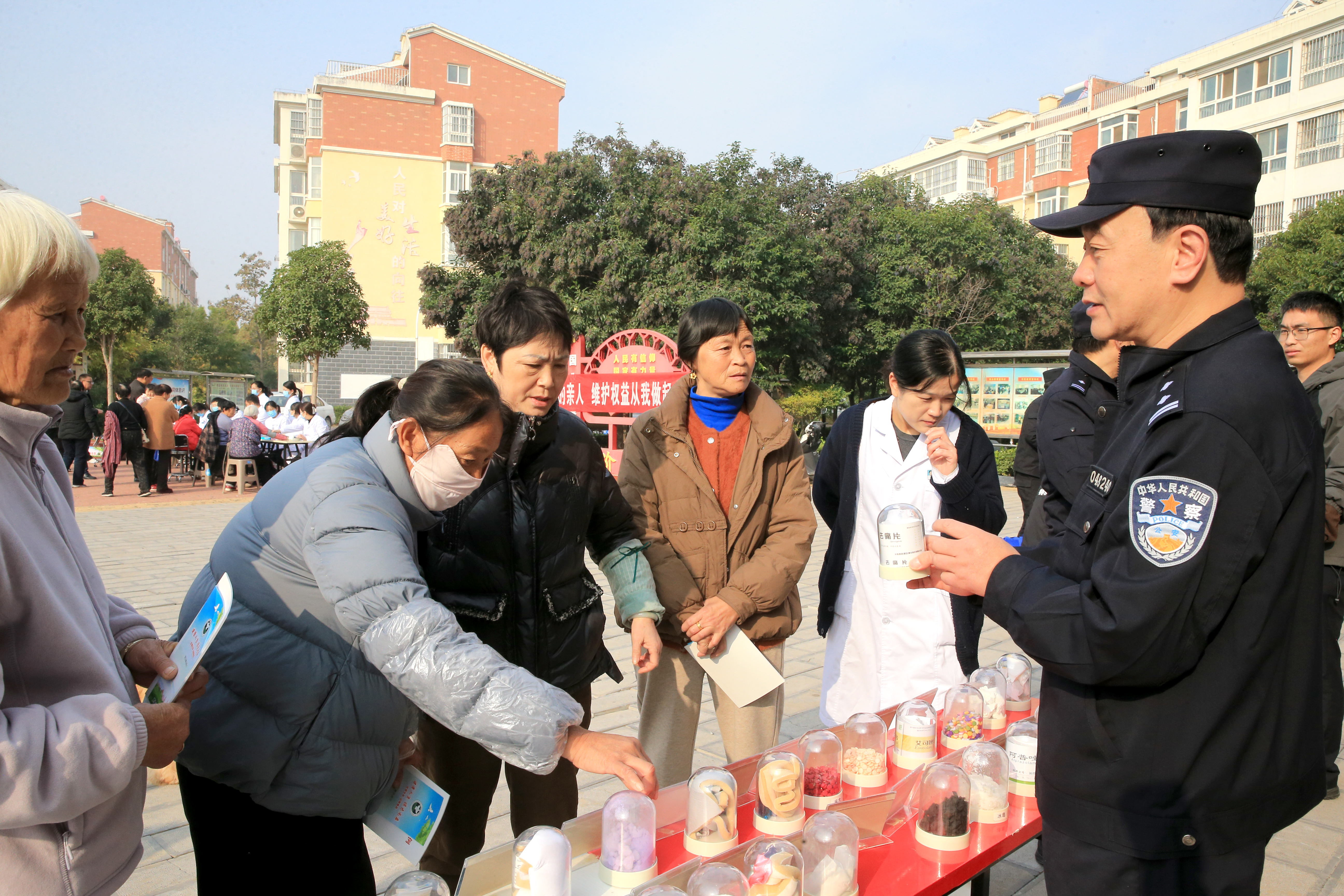 淇县公安：社区禁毒知识课，教你识破毒源“伪装术”