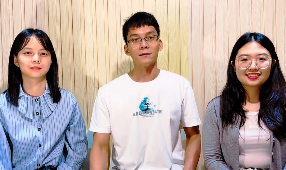 曾高考16次 36岁唐尚珺开始直播带货 每周末见