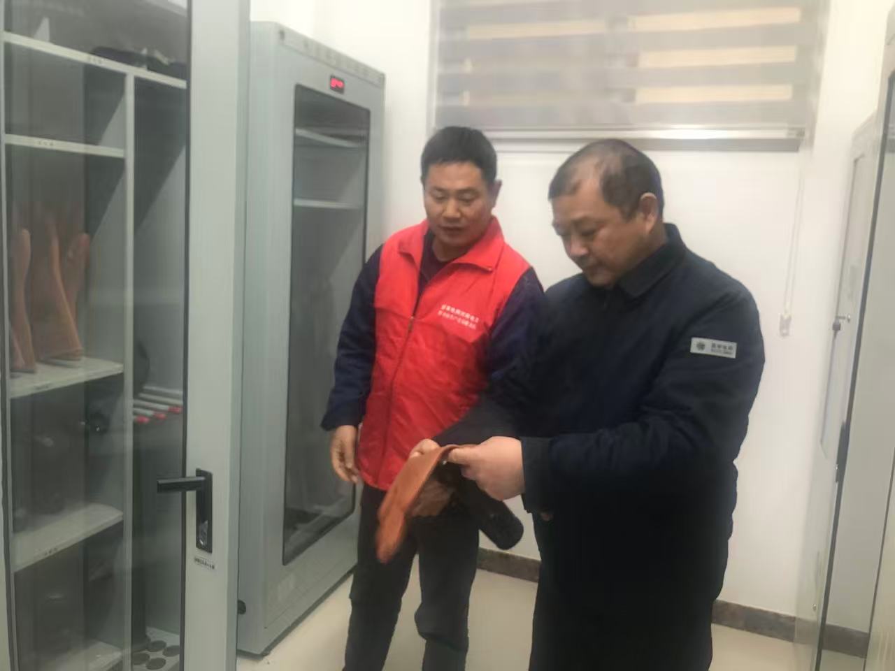 正阳供电公司：检查安全工器具 筑牢度冬安全生产防线