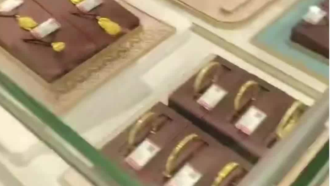 刚买的600克金条离奇被盗？夫妻自导自演黄金失窃案露马脚