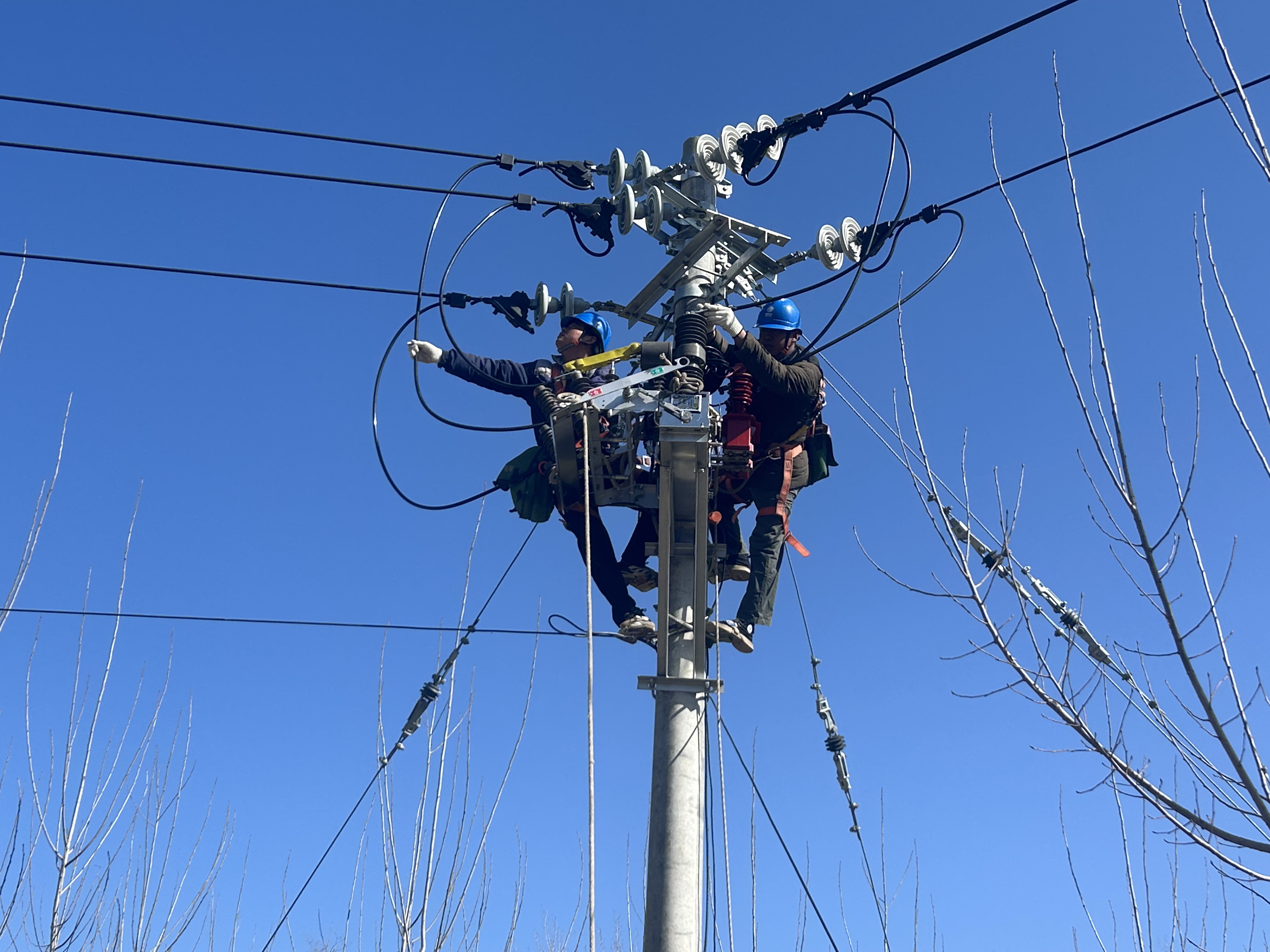 国网泌阳县供电公司：加快电网建设 备战迎峰度冬