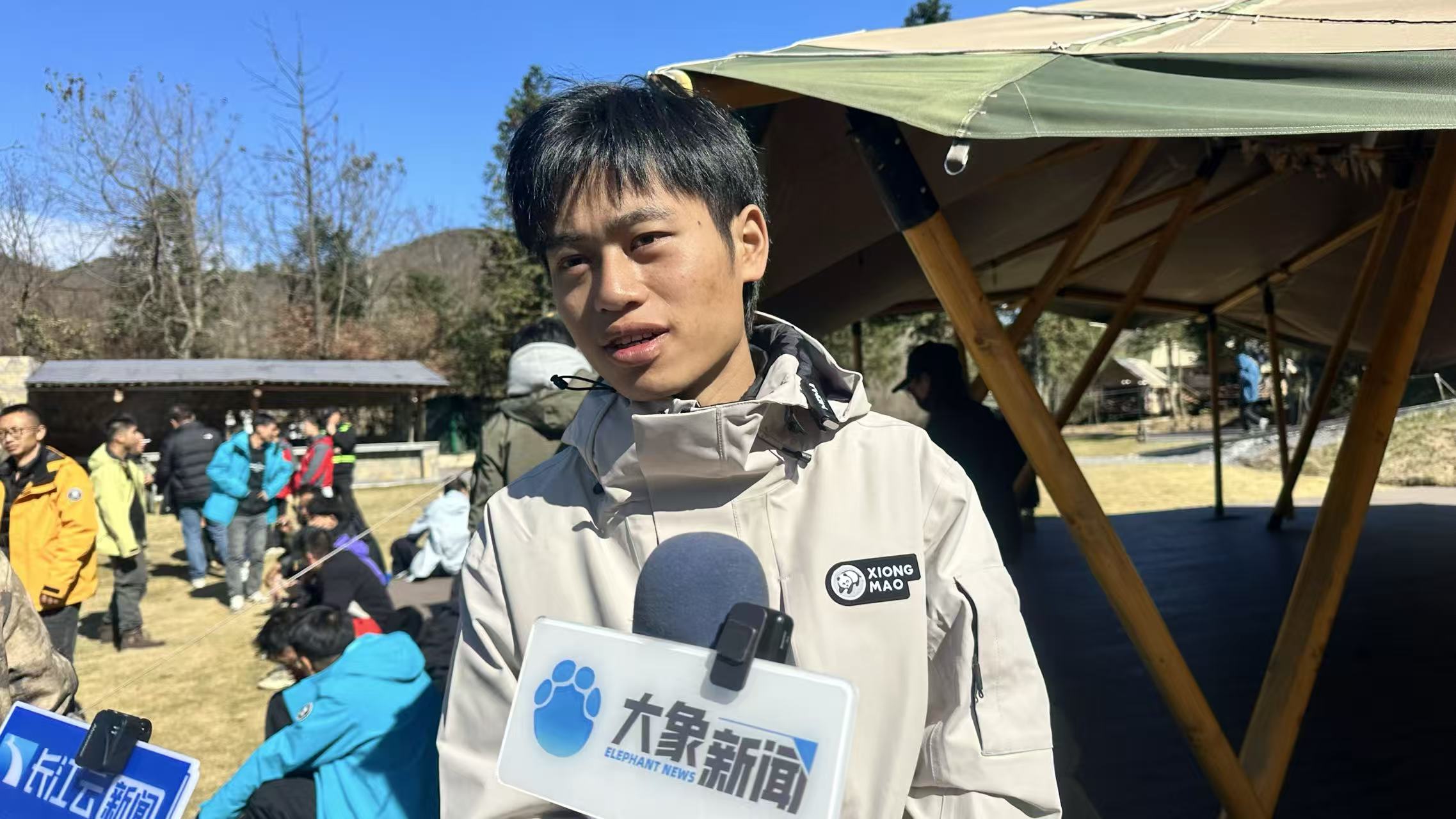 张家界七星山荒野求生14名选手每人发2万元现金奖