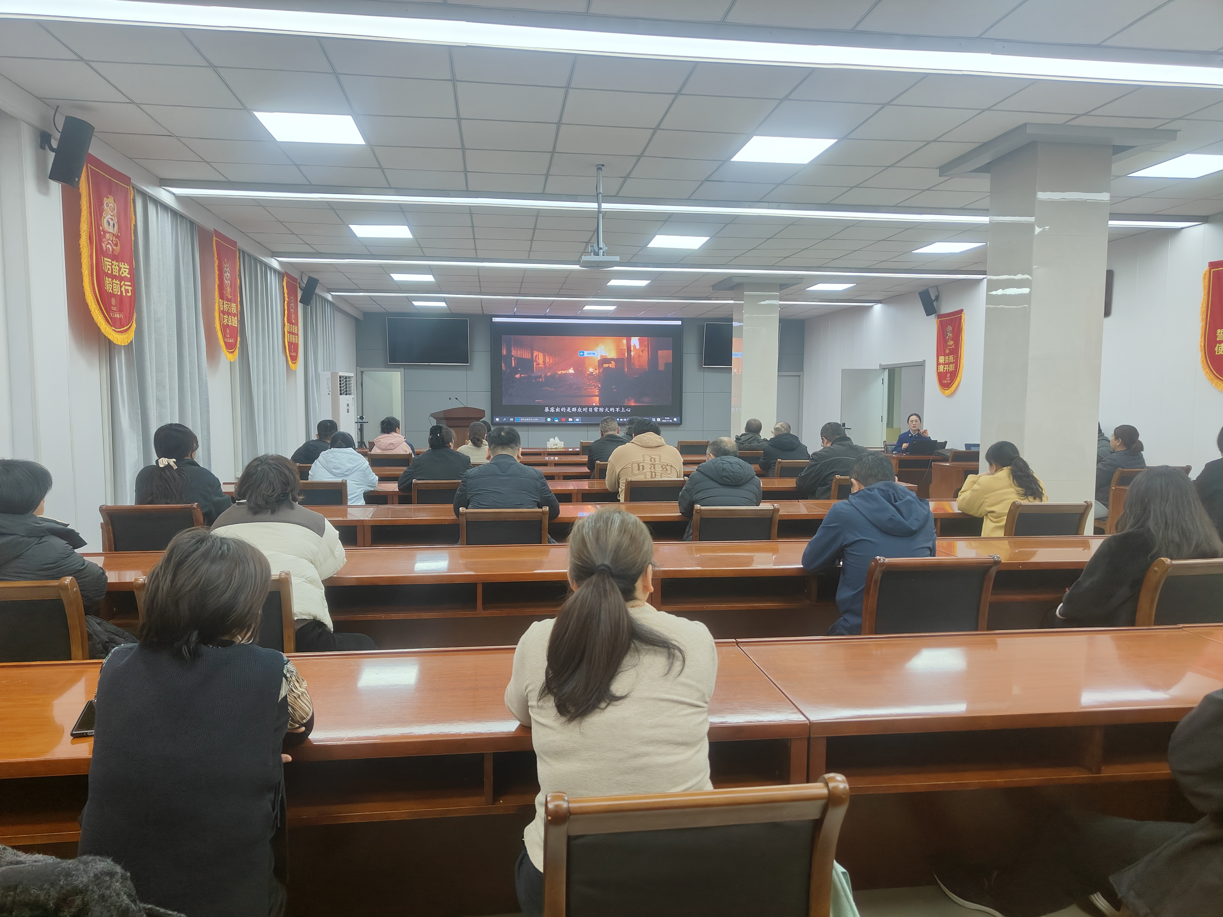 工行周口分行多措并举筑牢冬季安全“防火墙”