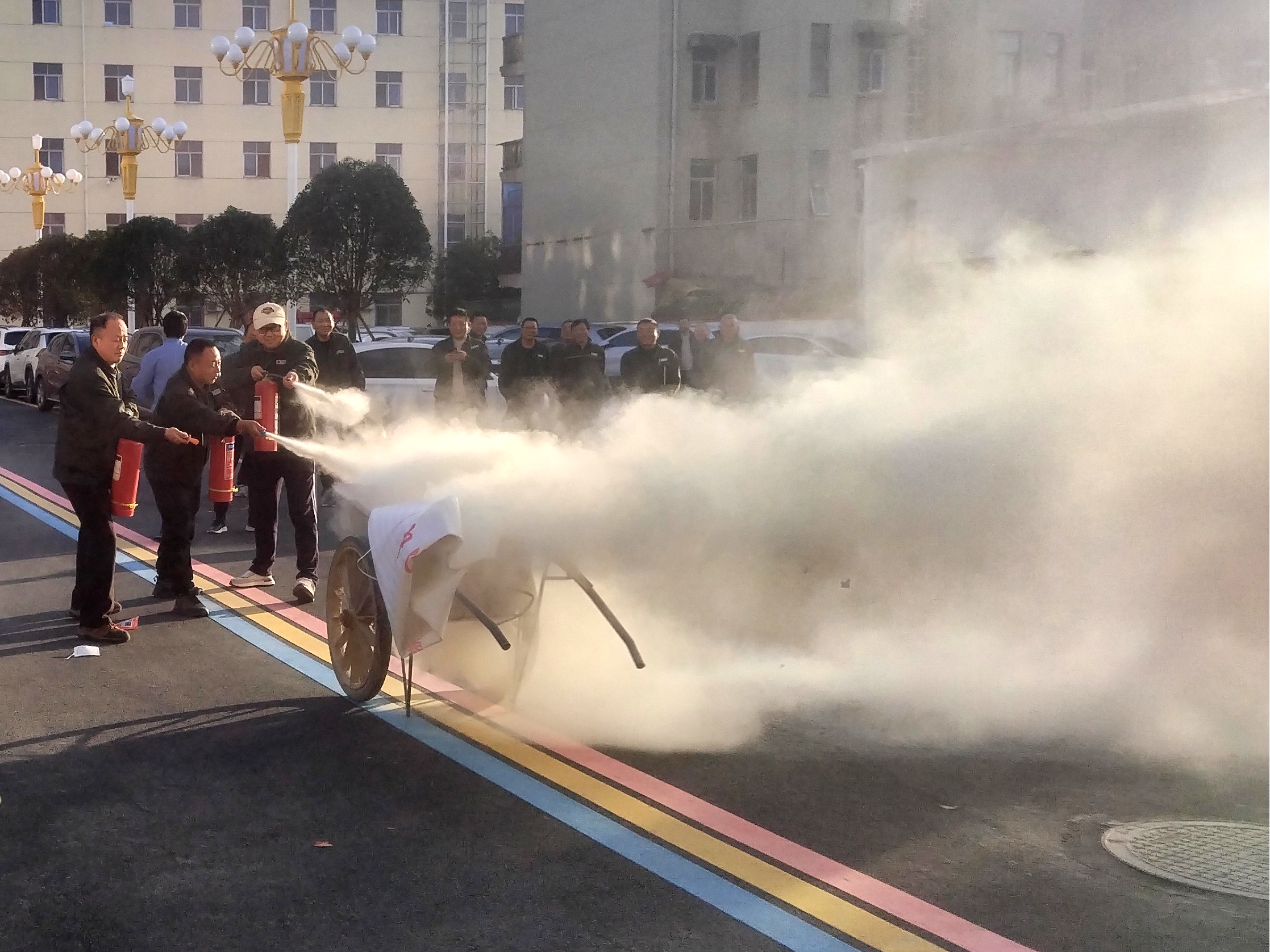 国网罗山县供电公司：开展办公区域消防演练