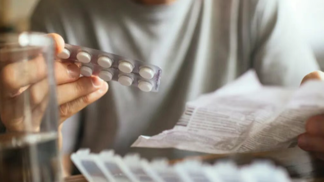 “一粒米盖住6个字”的药品说明书，该改改了