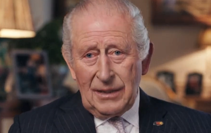 77岁英王查尔斯称癌症治疗进展良好