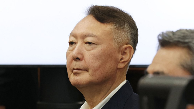 韩法院就前总统尹锡悦涉嫌叛国等进行拘留前审查