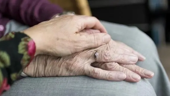 人是在一瞬间变老的！变老的明显迹象，从这里开始