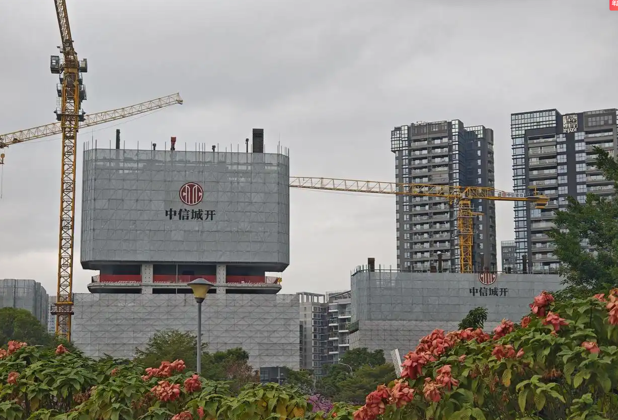 最高38万/㎡！深圳新房单价破纪录，又一“顶豪”入市