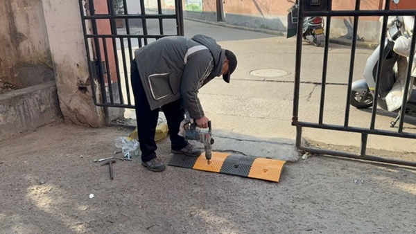 平顶山市卫东区：“下访式”工作消除通行隐患