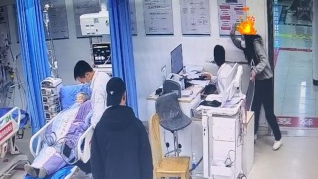 女子嫌等待时间过长扇医生耳光被拘