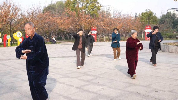 鲁山县：园林提质惠民生