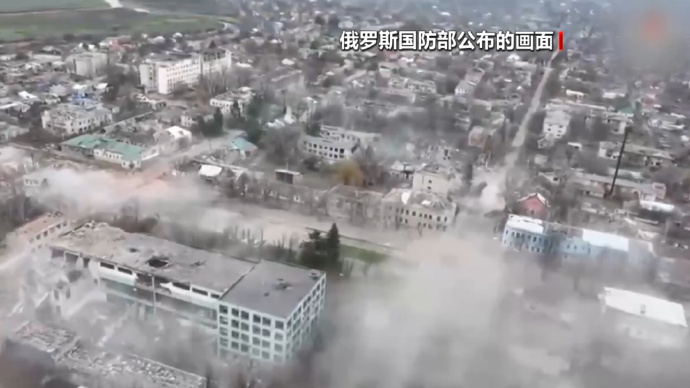 莫斯科遭袭空中交通瘫痪，数百架航班被迫取消