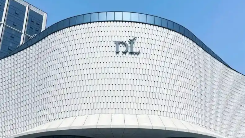 胖东来打击冒名销售“小方糖”饰品商家：已取证提交市监部门