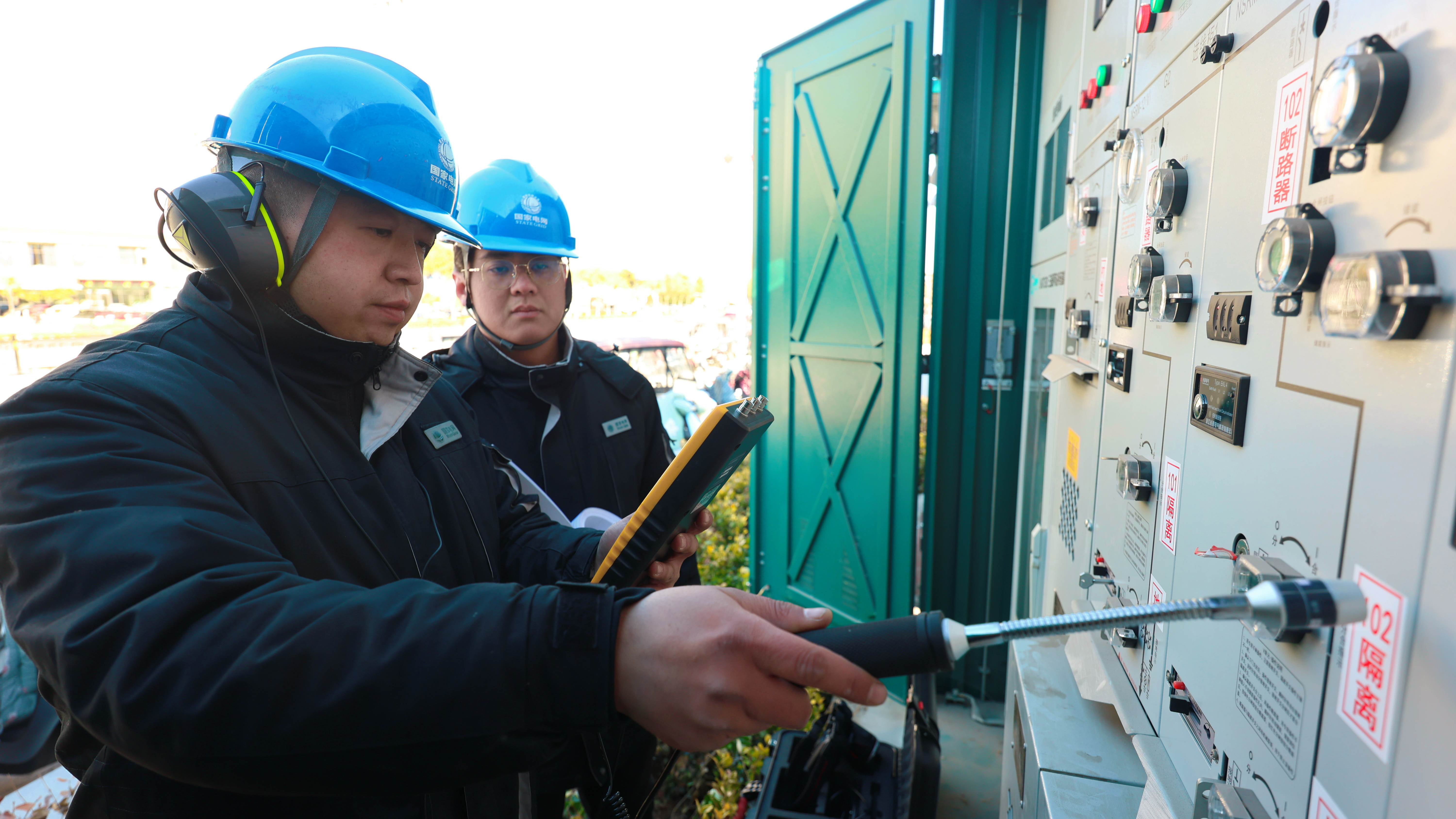 国网济源供电公司筑牢元旦保电安全防线