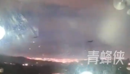 委内瑞拉响起防空警报 夜幕下军机盘旋