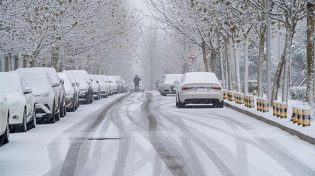 雨雨雨＋雪雪雪！三股冷空气接连来袭！这些地方注意