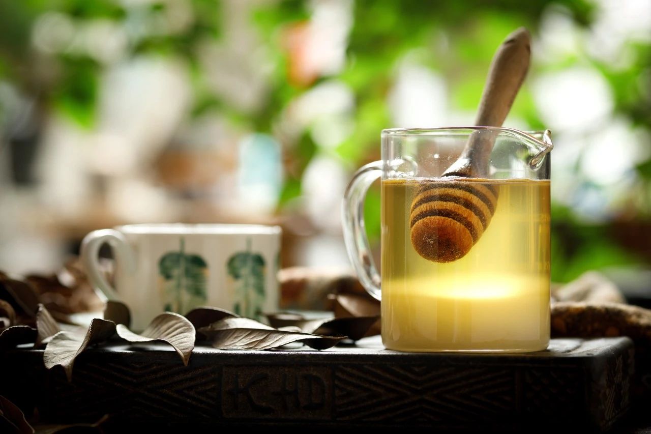 十八里河街道紫荆华庭社区：强化大气污染防治 守护群众“蓝天幸福感”