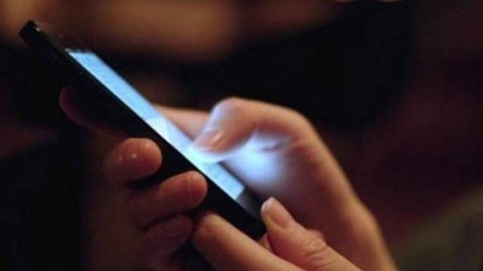 目击者称委总统府附近传出枪声