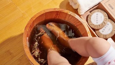 热水泡脚能养生 但不适合所有人