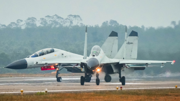 多型海军战机梯次升空，看看你认得多少种？