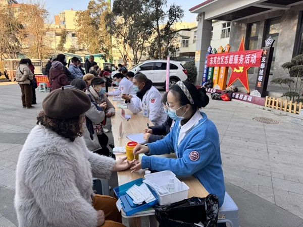 平顶山卫东区：文明实践服务送到家 居民幸福感“原地升级”