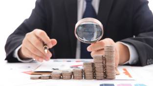 检察机关依法分别对李成武、刘正贵、杨易提起公诉