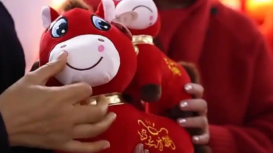 “哭哭马”爆火！在义乌连失误都可能成为商机