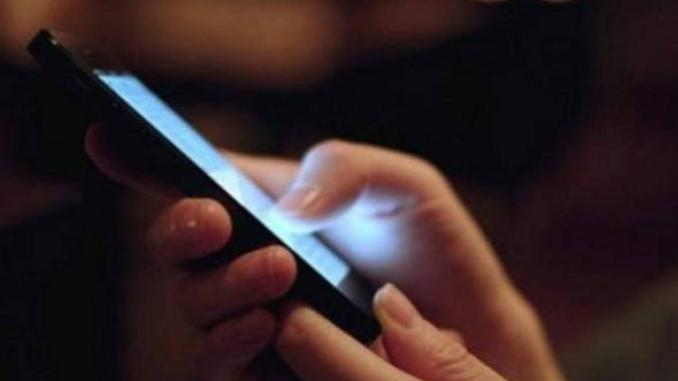 新华社：有些劣迹艺人线上“借网重生”，平台不能“装睡”！