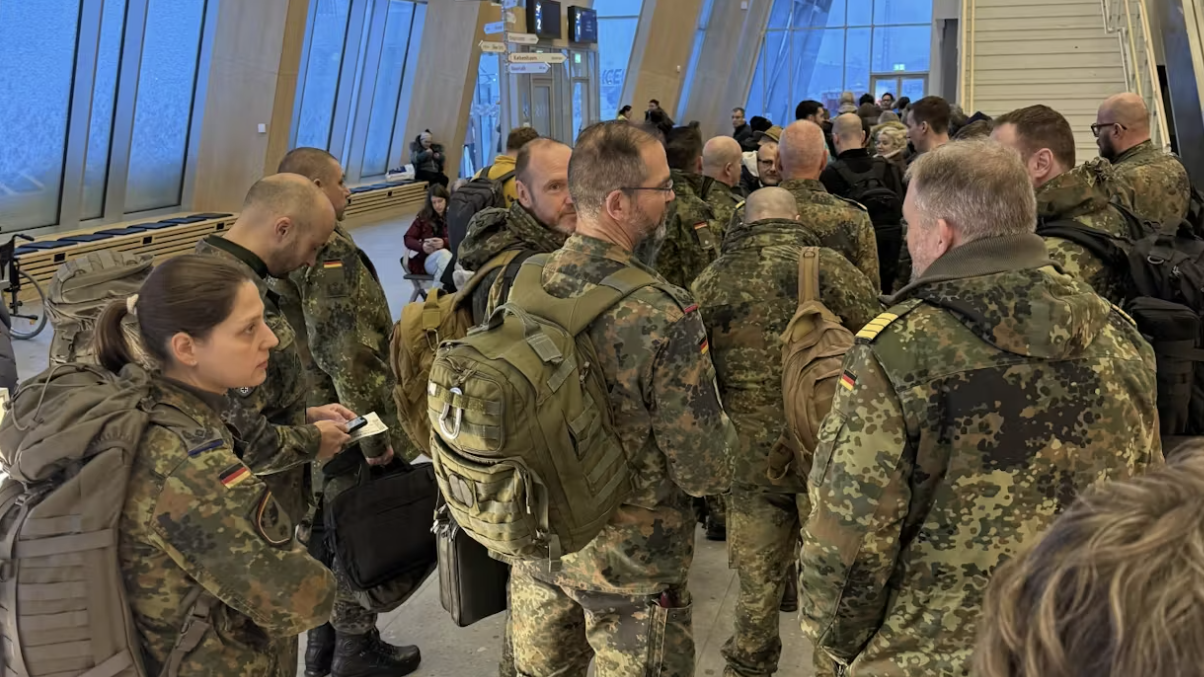 13名德国军事人员，从格陵兰岛撤了