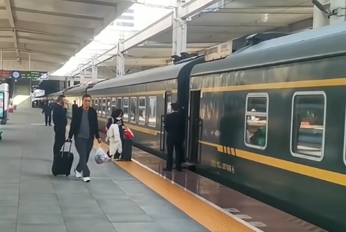 广州火车站将不再开行绿皮火车