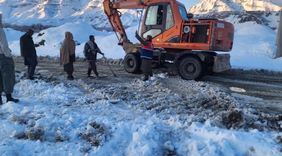 连日强降雪和低温已致阿富汗40余人死亡