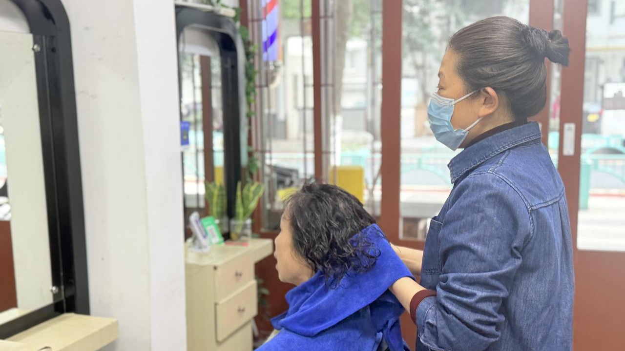 “过年三件套”进入预约模式，今年流行“小马甲”