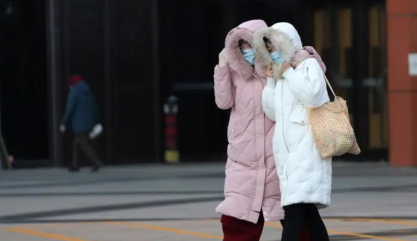 暖如初春？小心寒潮突袭！气温暴跌15℃+，雨雪将再度上线