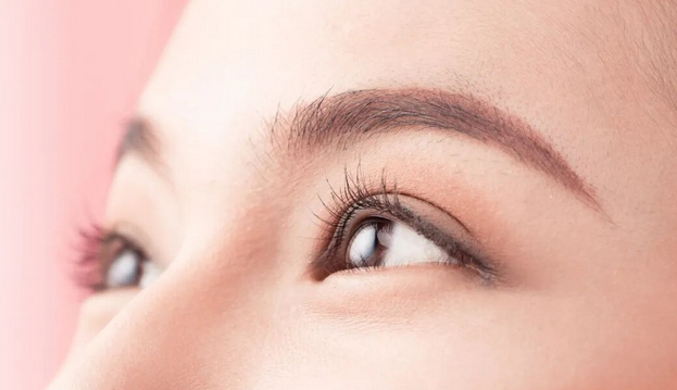 网友：用完就成“睫毛精”！睫毛增长液真那么神奇吗？