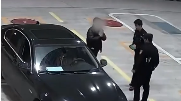 千万别学他！民警高速服务区加油“巧遇”醉驾司机……