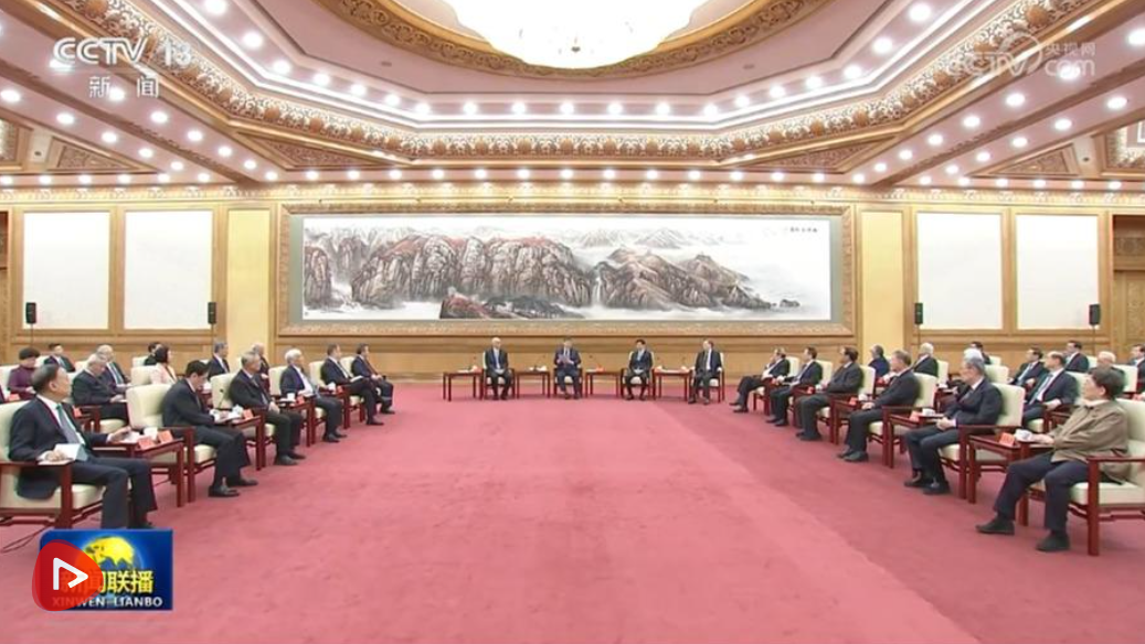 习近平同党外人士共迎新春