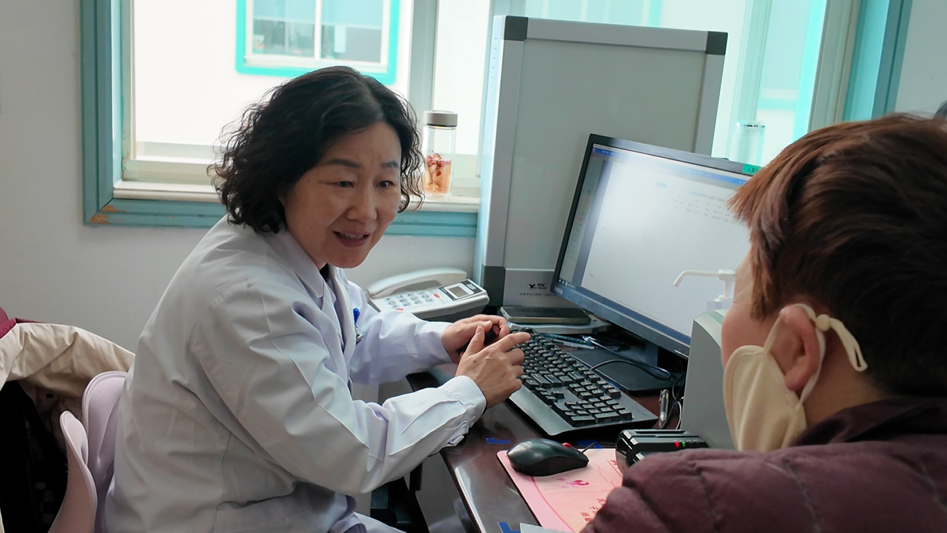 以为是发育，结果是肿瘤！10岁女孩取出10公分“小皮球”