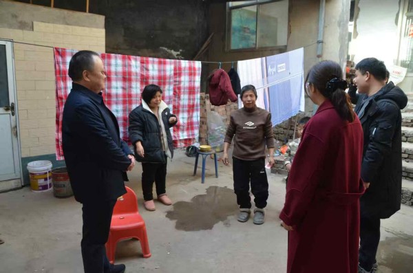 迎新春送温暖 真情关怀暖民心——汝州经开区开展春节走访慰问